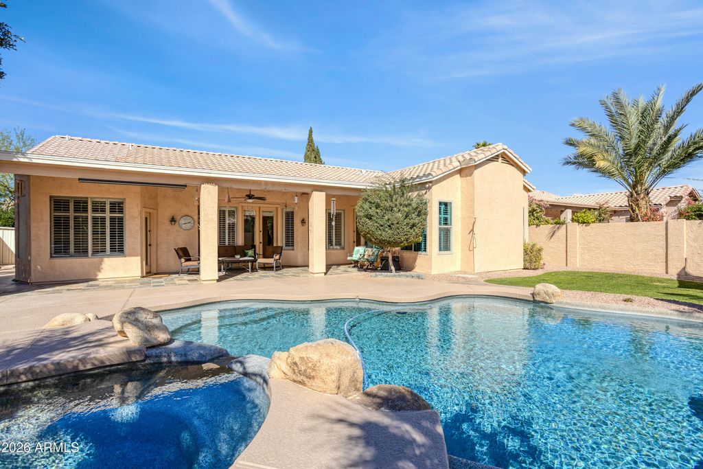 Photo of 1847 W Bluebird Drive, Chandler, AZ 85286 (MLS # 6994220)