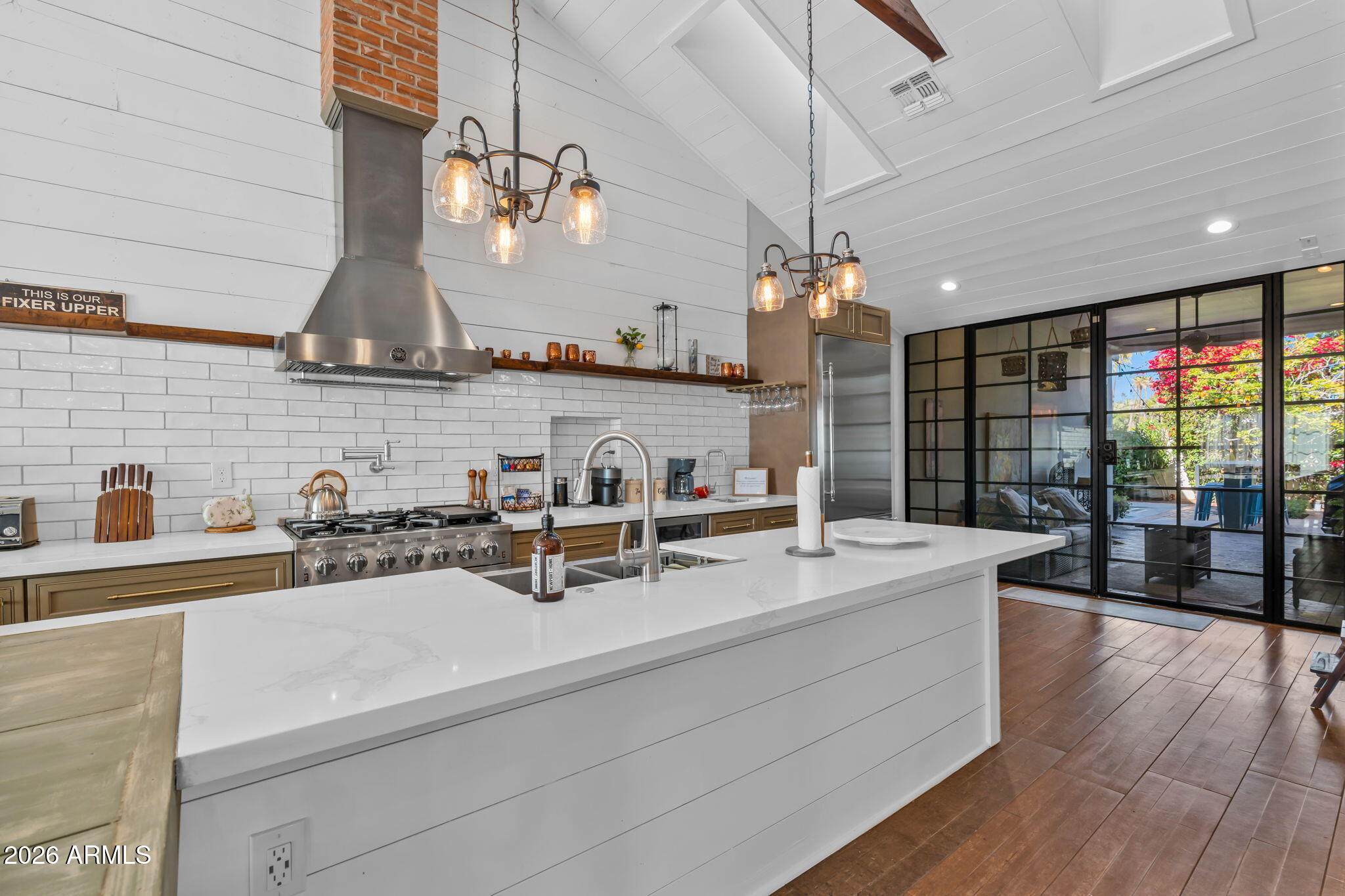 4402 E TURNEY Avenue