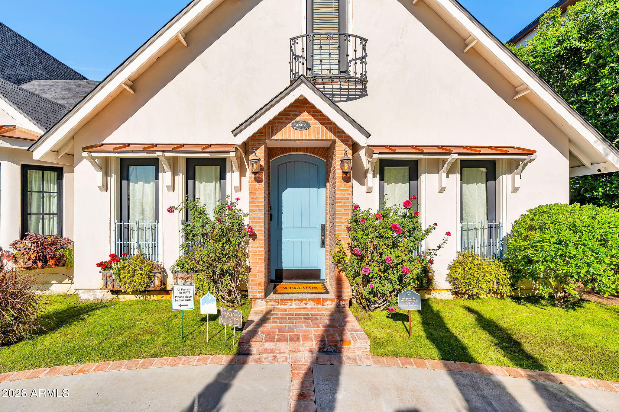 4402 E TURNEY Avenue