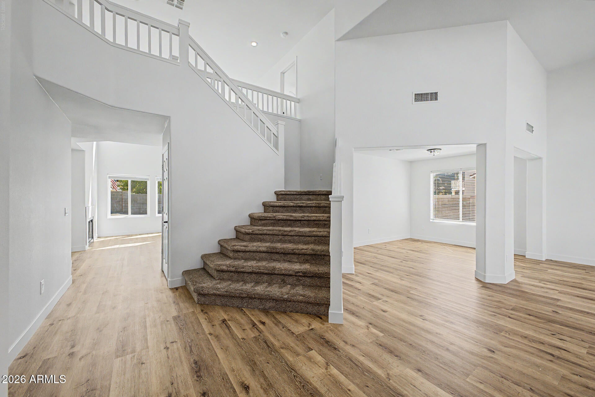 835 W COOLEY Drive