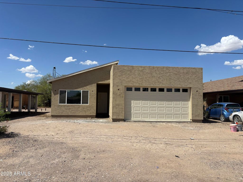 Photo of 116 E 12th Street, Eloy, AZ 85131 (MLS # 6901425)