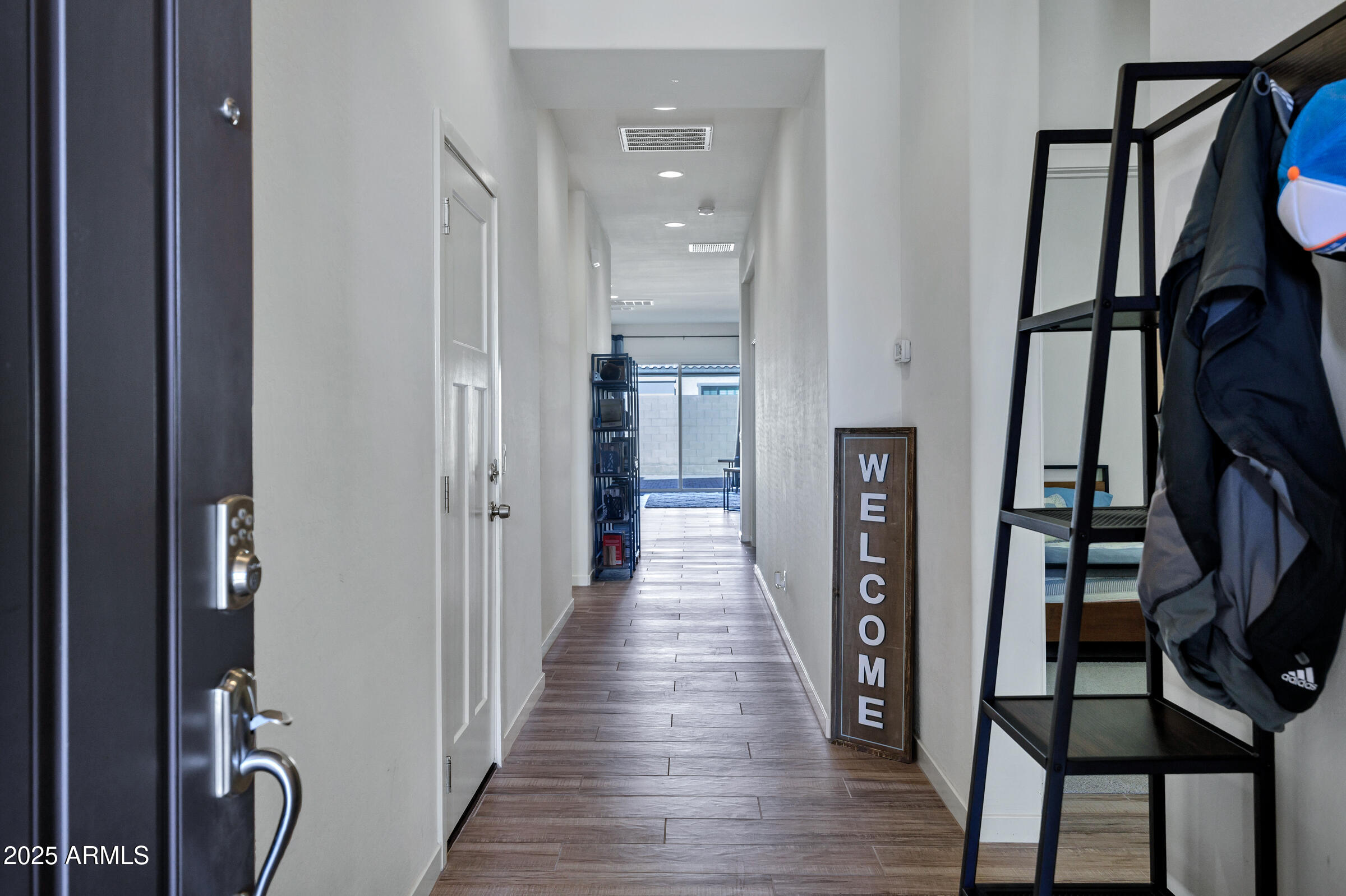 10104 E NICHOLS Avenue