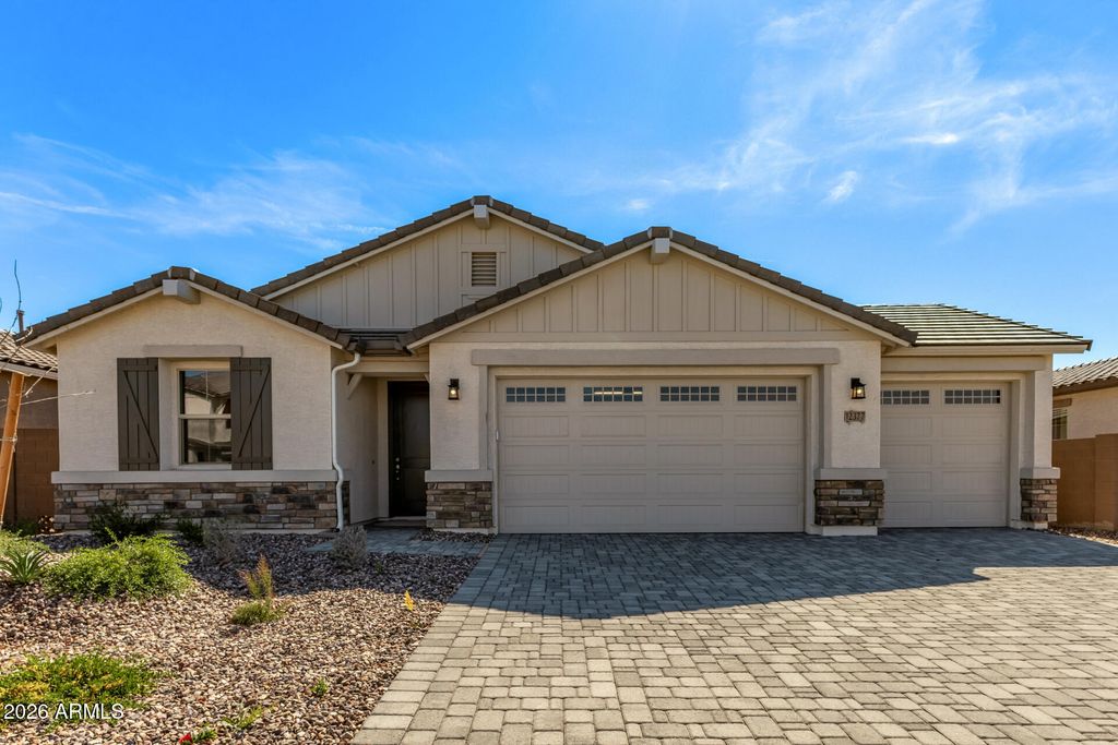 Photo of 12377 W Parkway Lane, Avondale, AZ 85323 (MLS # 6986128)