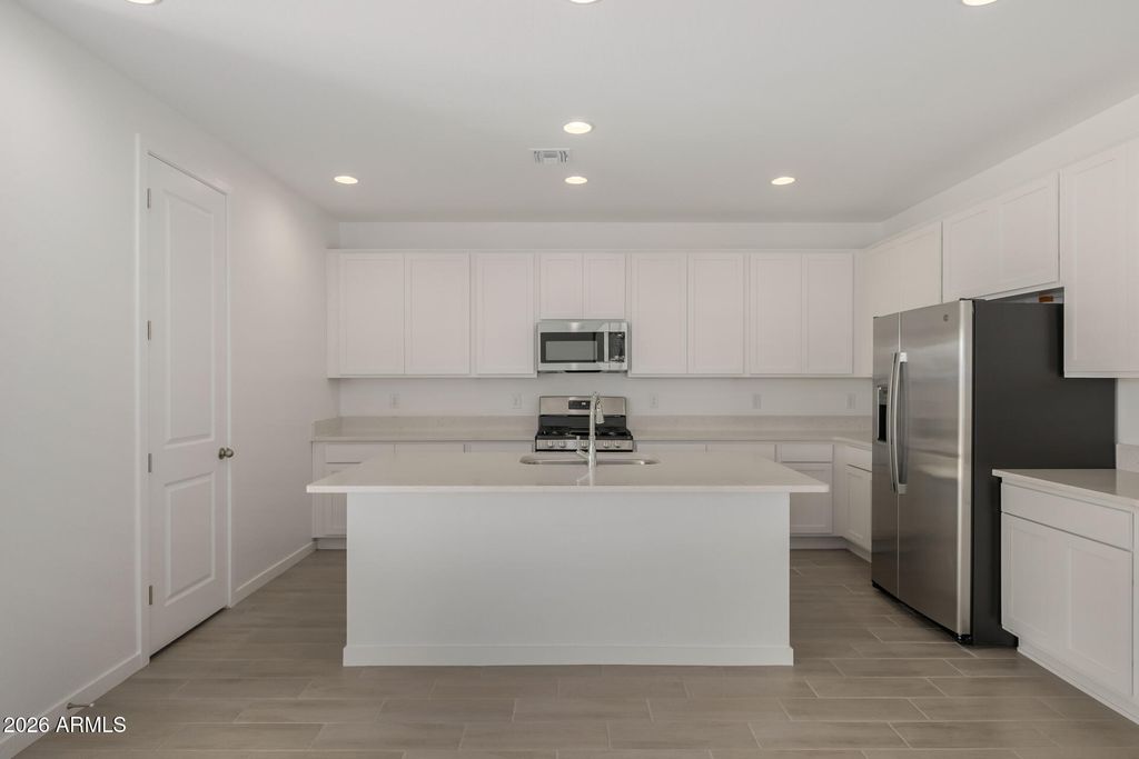 Photo of 12377 W Parkway Lane, Avondale, AZ 85323 (MLS # 6986128)