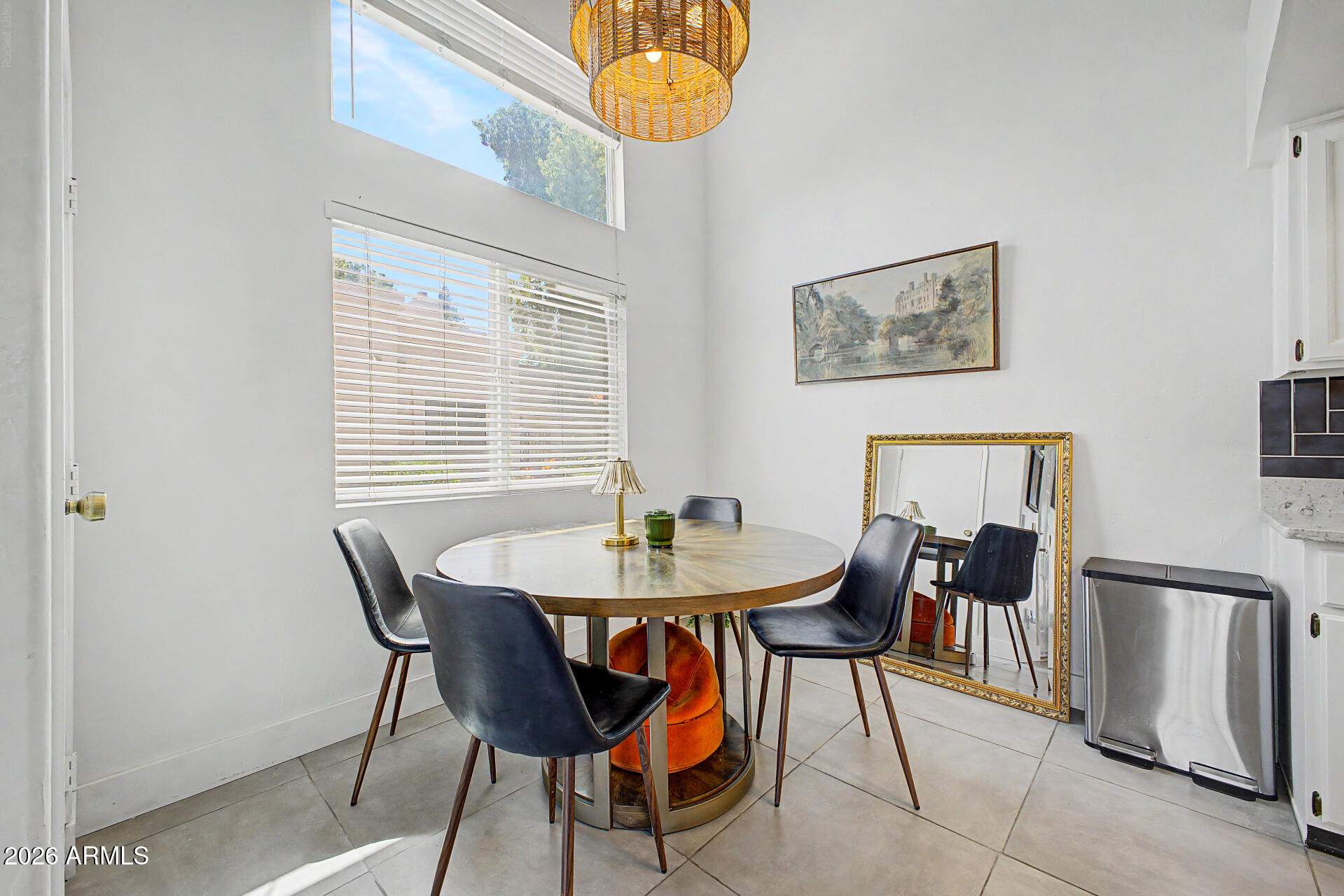 2019 W LEMON TREE Place 1121