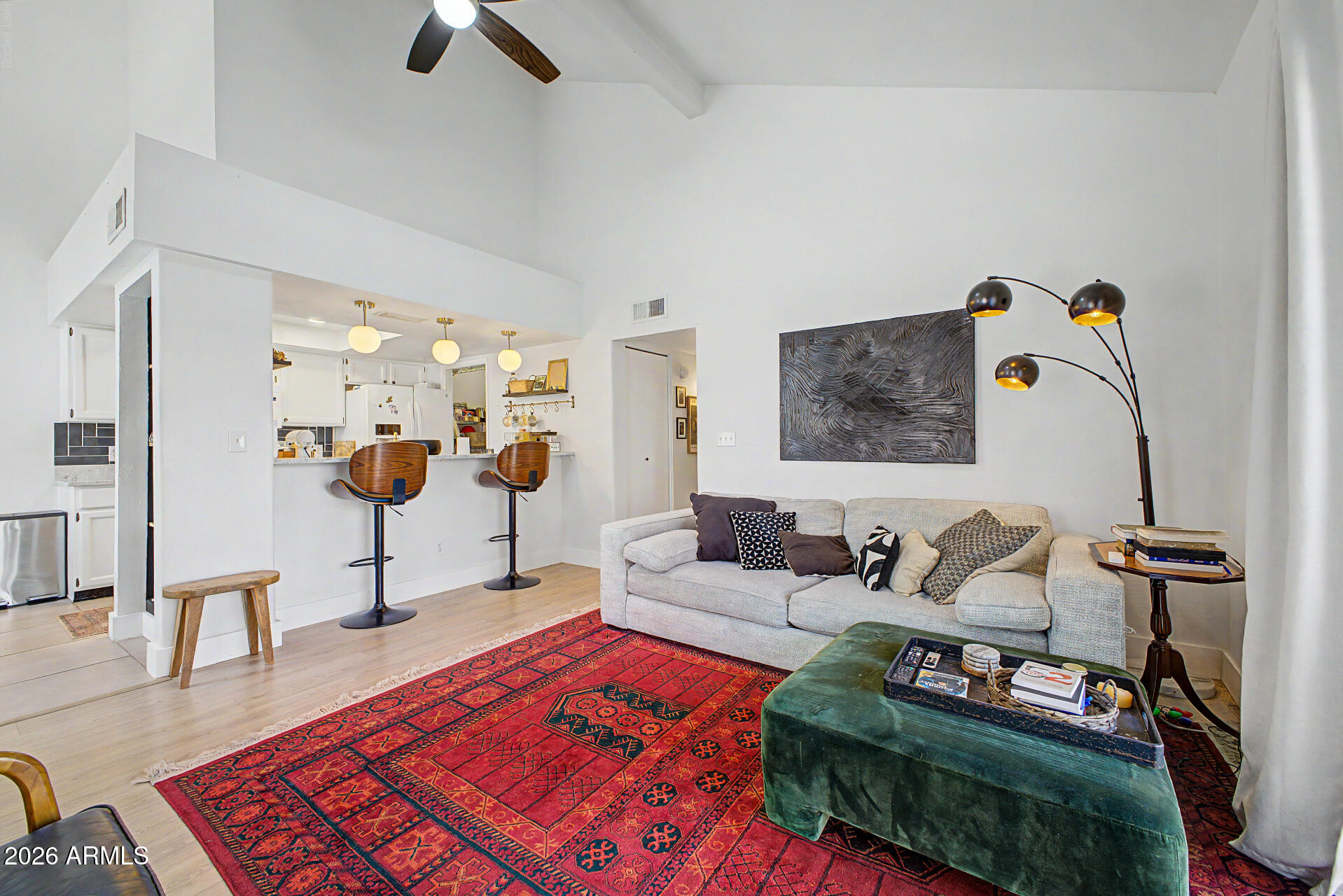 2019 W LEMON TREE Place 1121