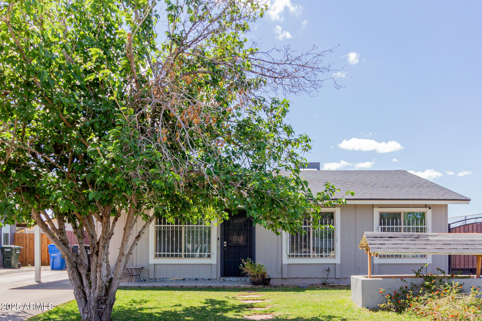 7235 W FLOWER Street