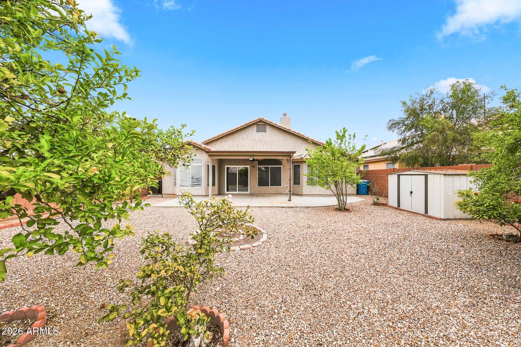 1109 E MONTOYA Lane