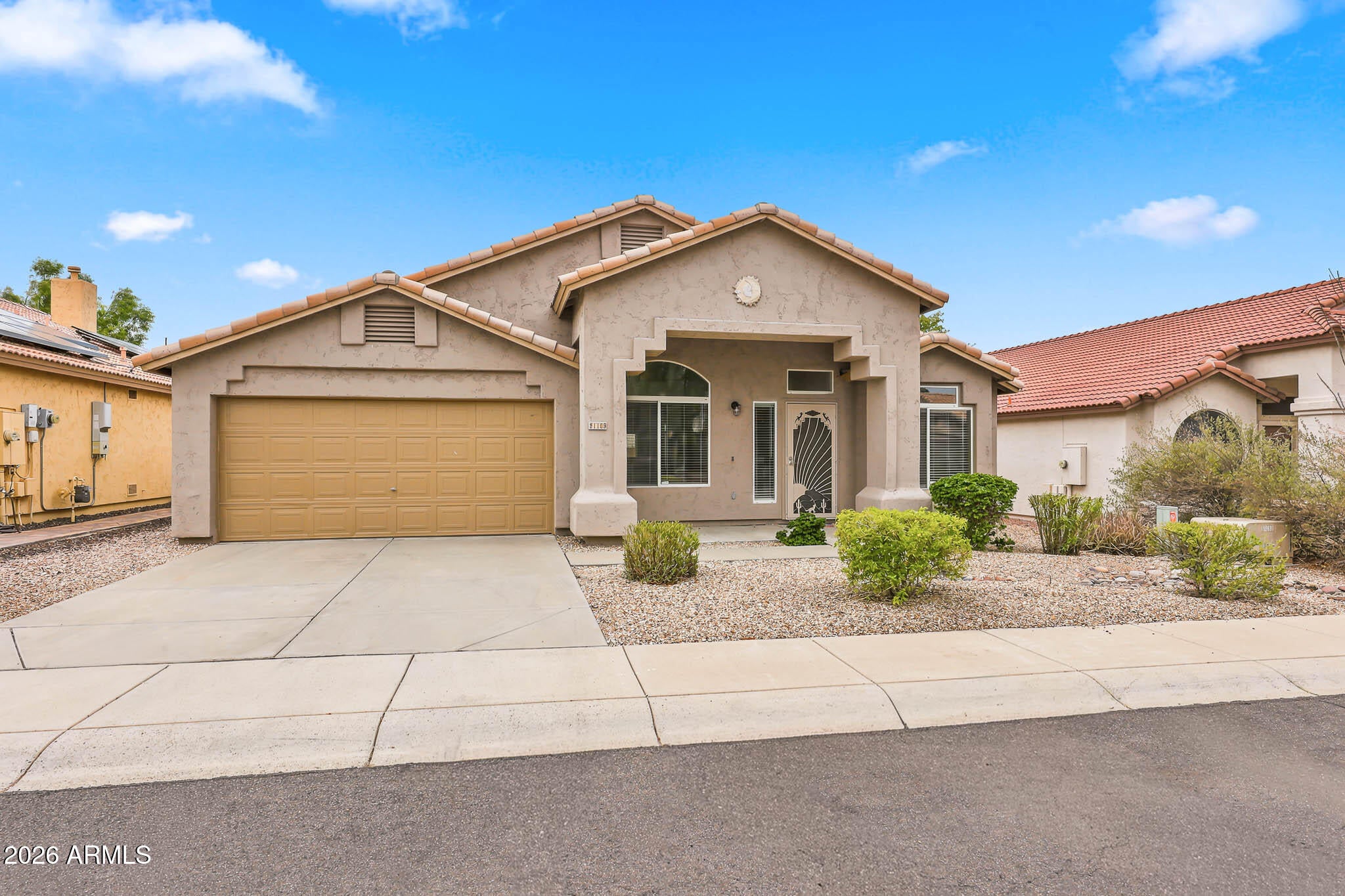 1109 E MONTOYA Lane