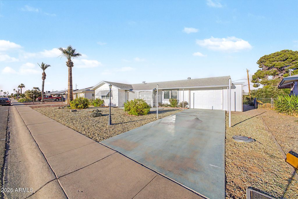 Photo of 11241 N 111th Avenue, Sun City, AZ 85351 (MLS # 7028896)
