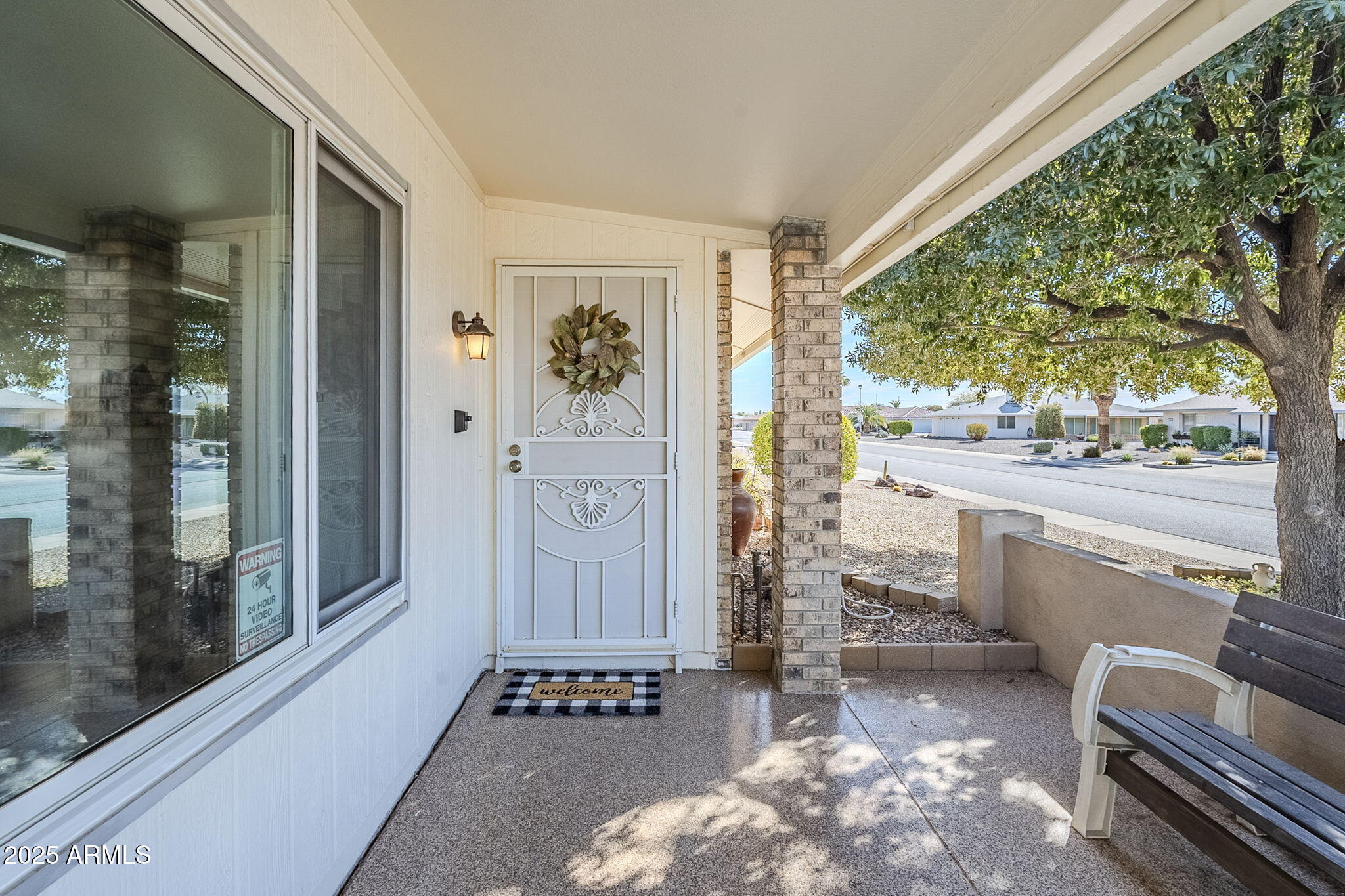 9422 W COUNTRY CLUB Drive