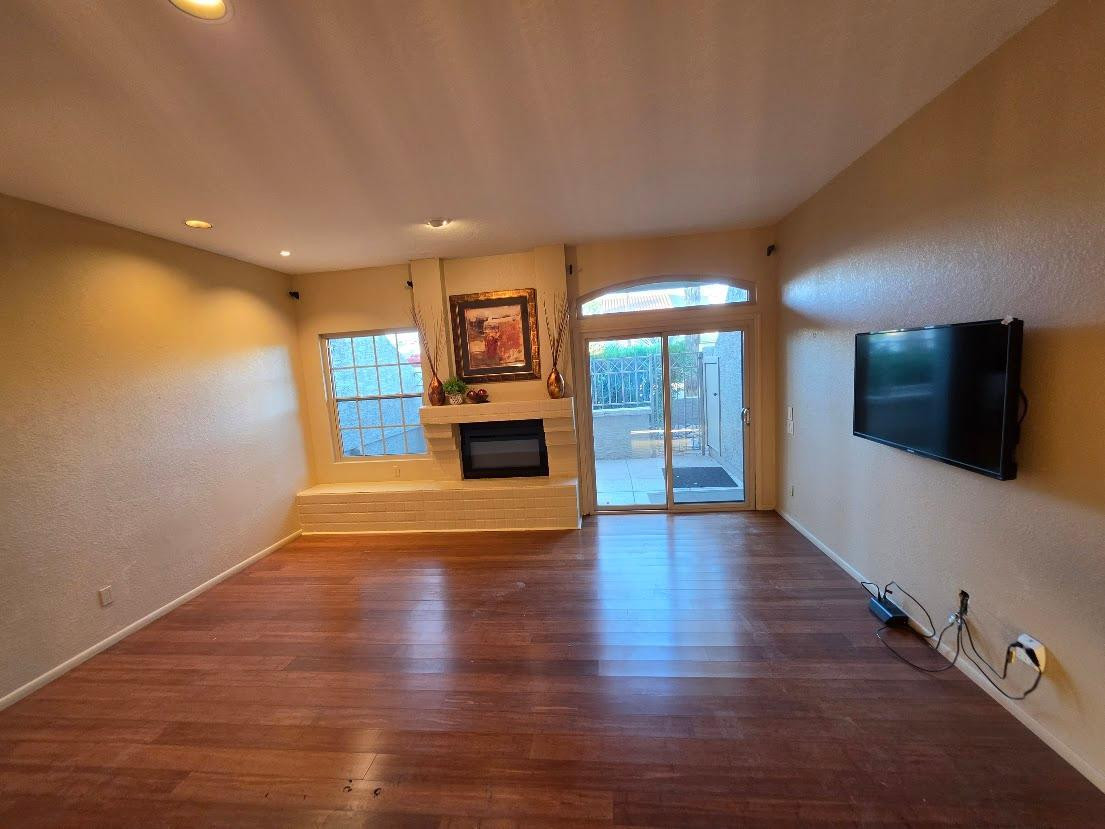 10015 E MOUNTAIN VIEW Road 1002