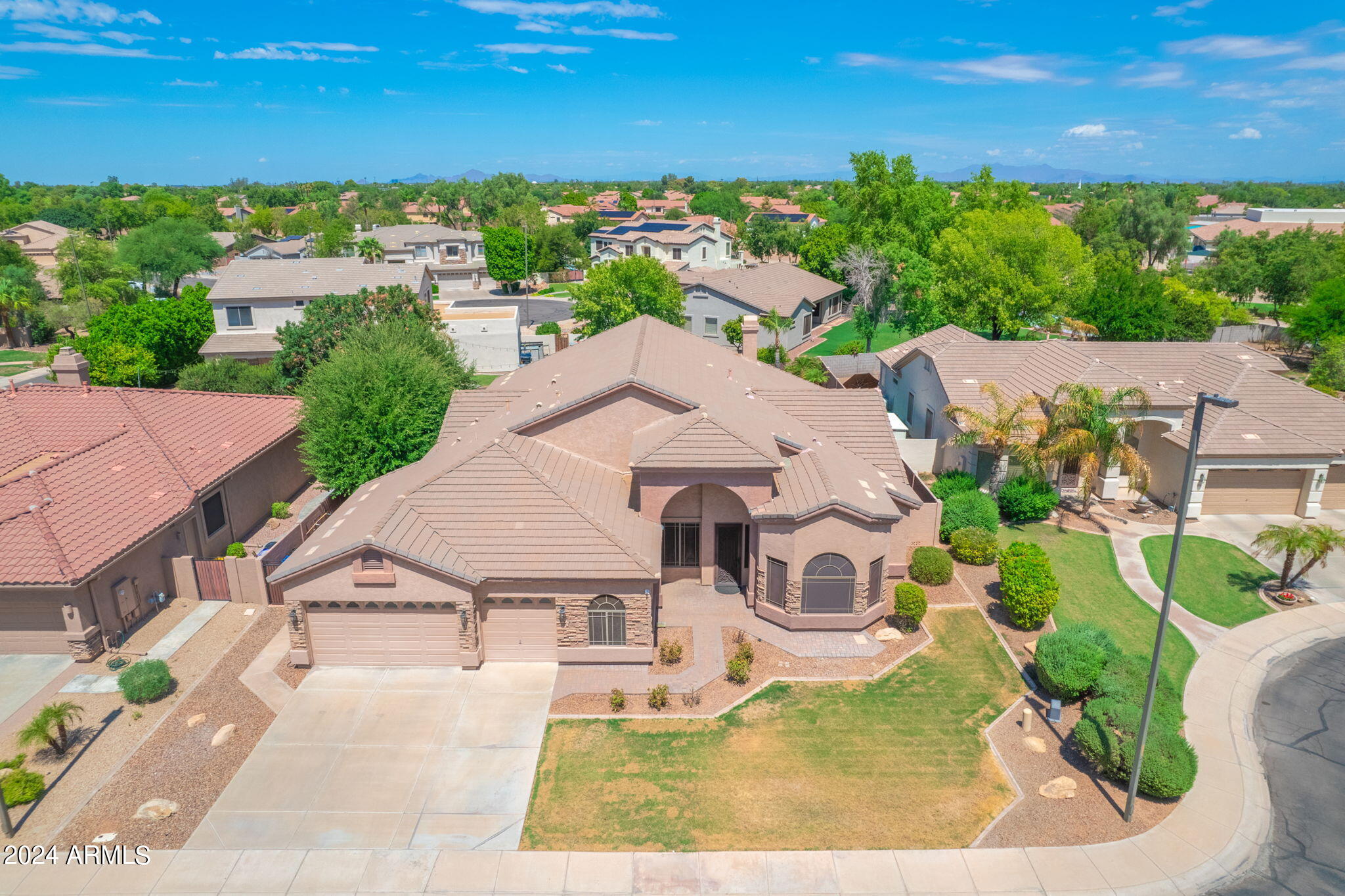 2068 S SAILORS Court