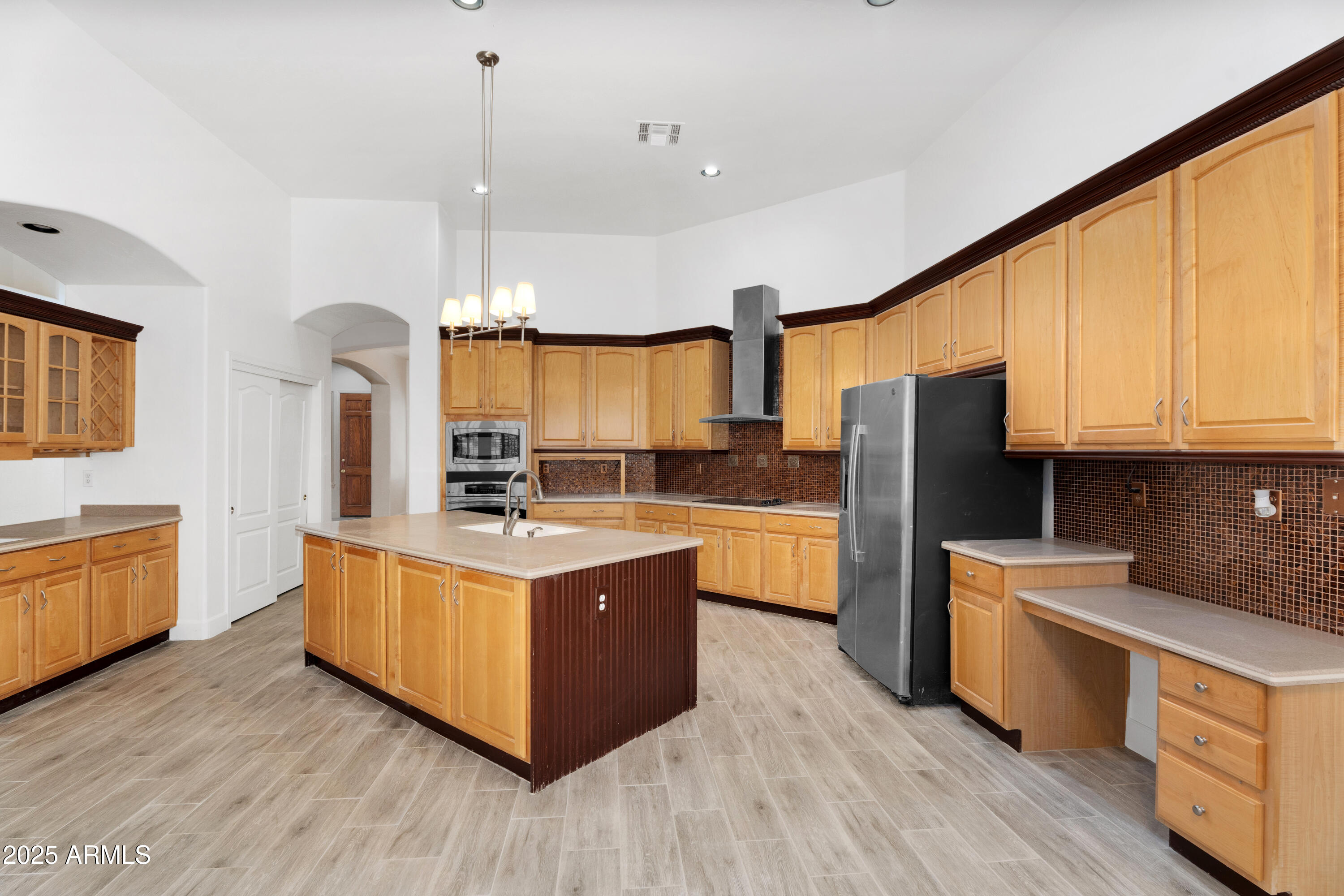 2068 S SAILORS Court