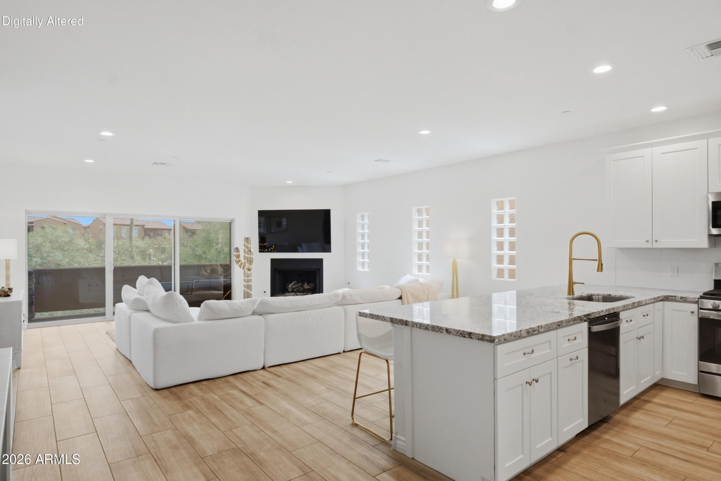 6145 E CAVE CREEK Road 207