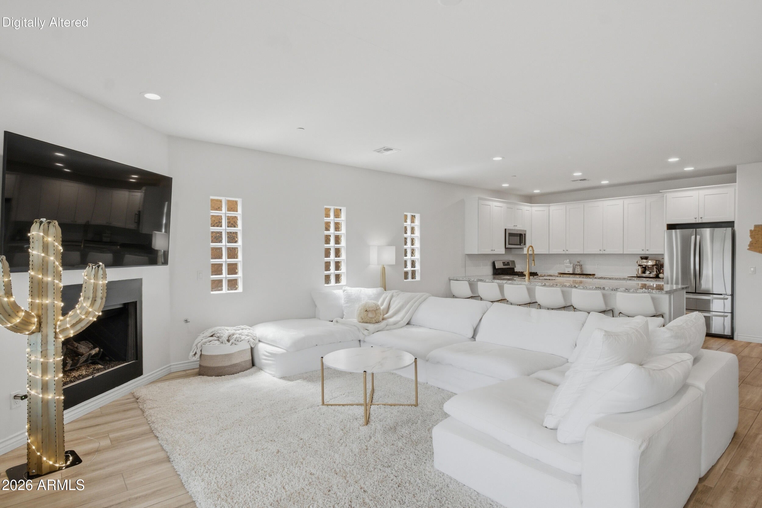 6145 E CAVE CREEK Road 207