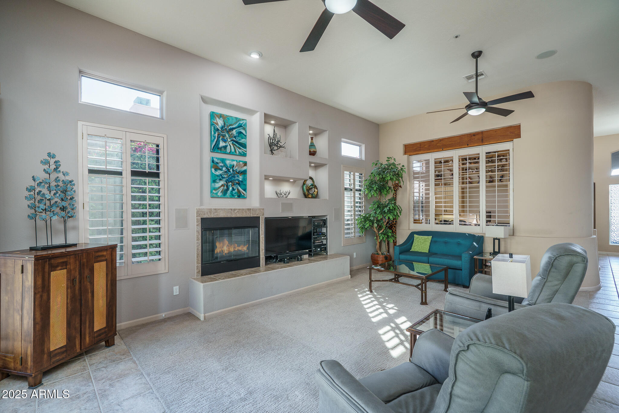 8218 E MOUNTAIN SPRING Road