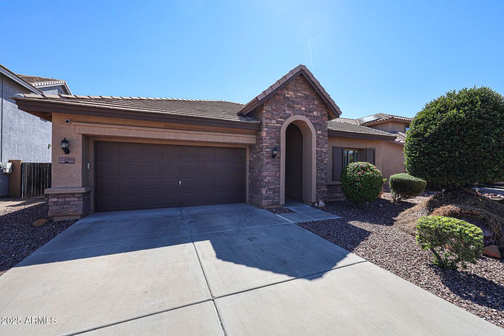 Photo of 22013 W Hadley Street, Buckeye, AZ 85326 (MLS # 6920330)