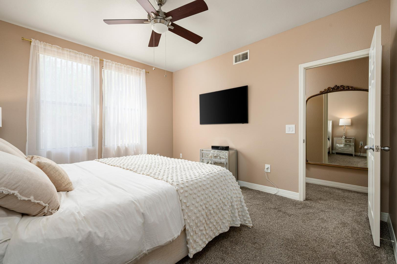 20100 N 78th Place 2090