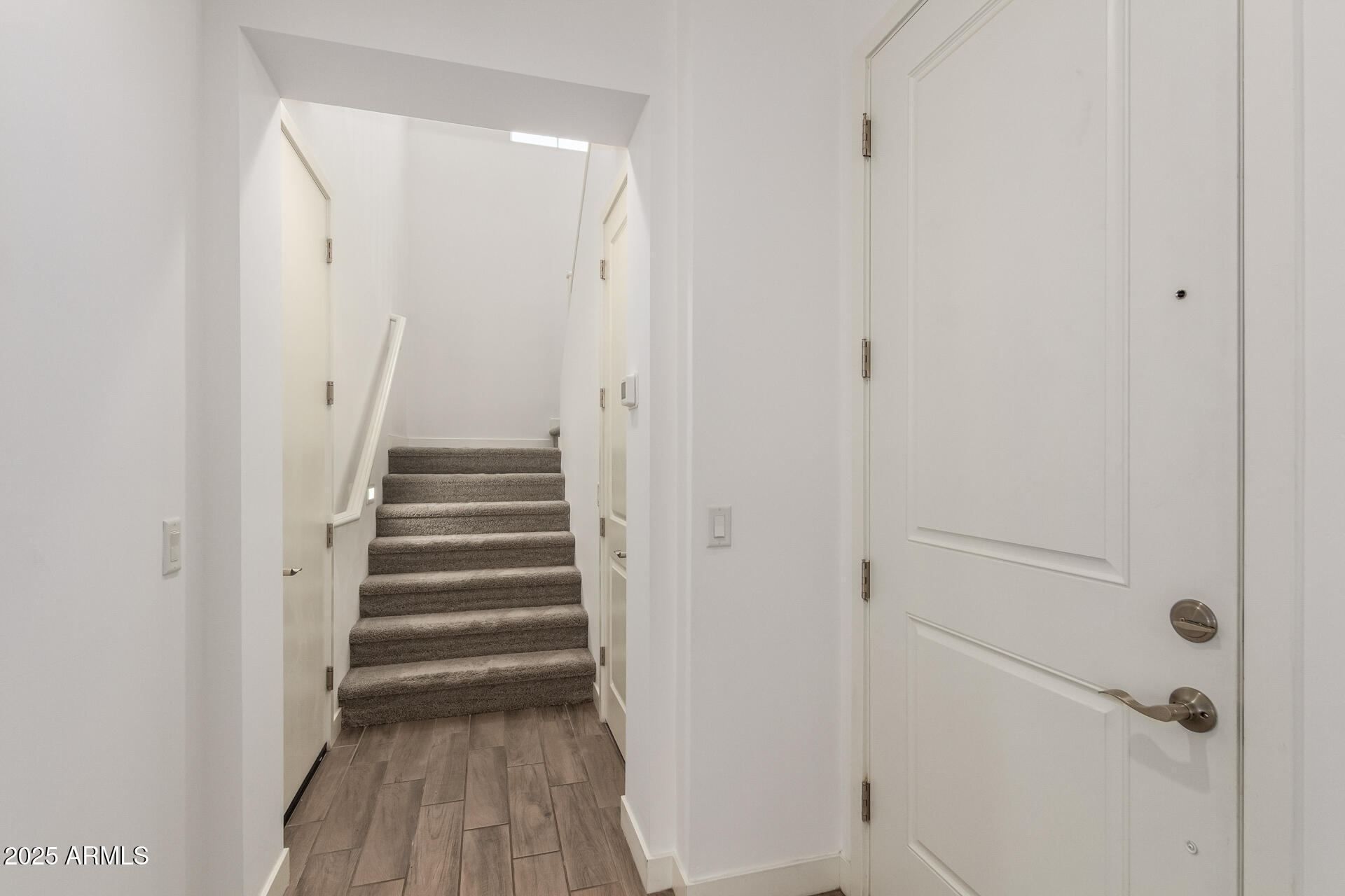 5552 S DILLON Circle