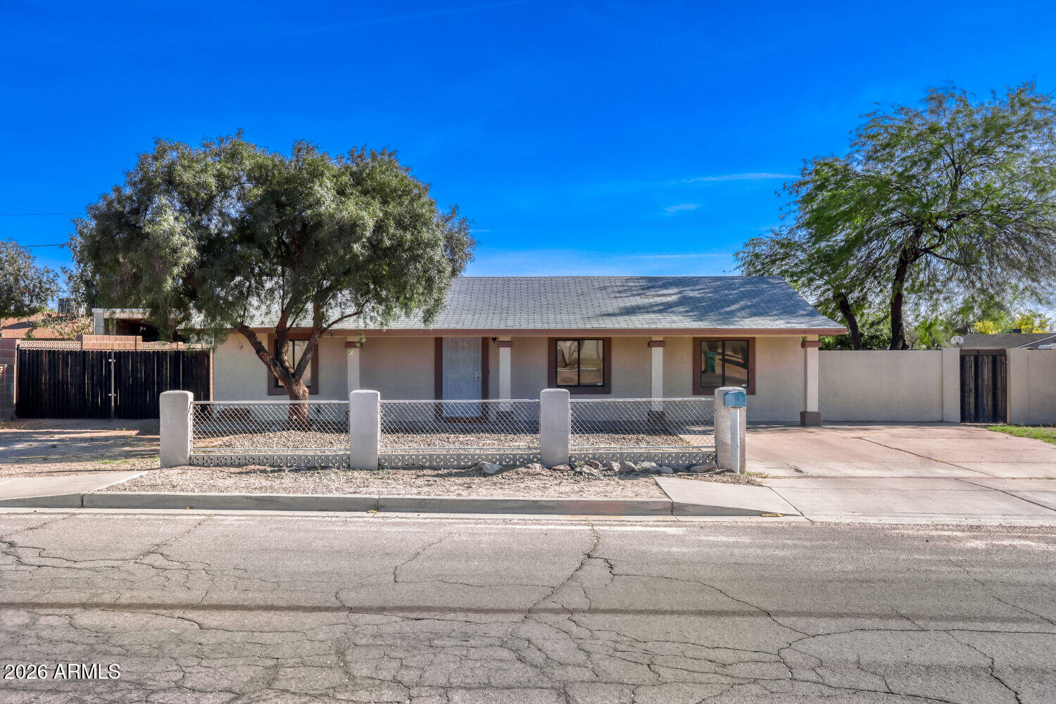 9901 E QUARTERLINE Road