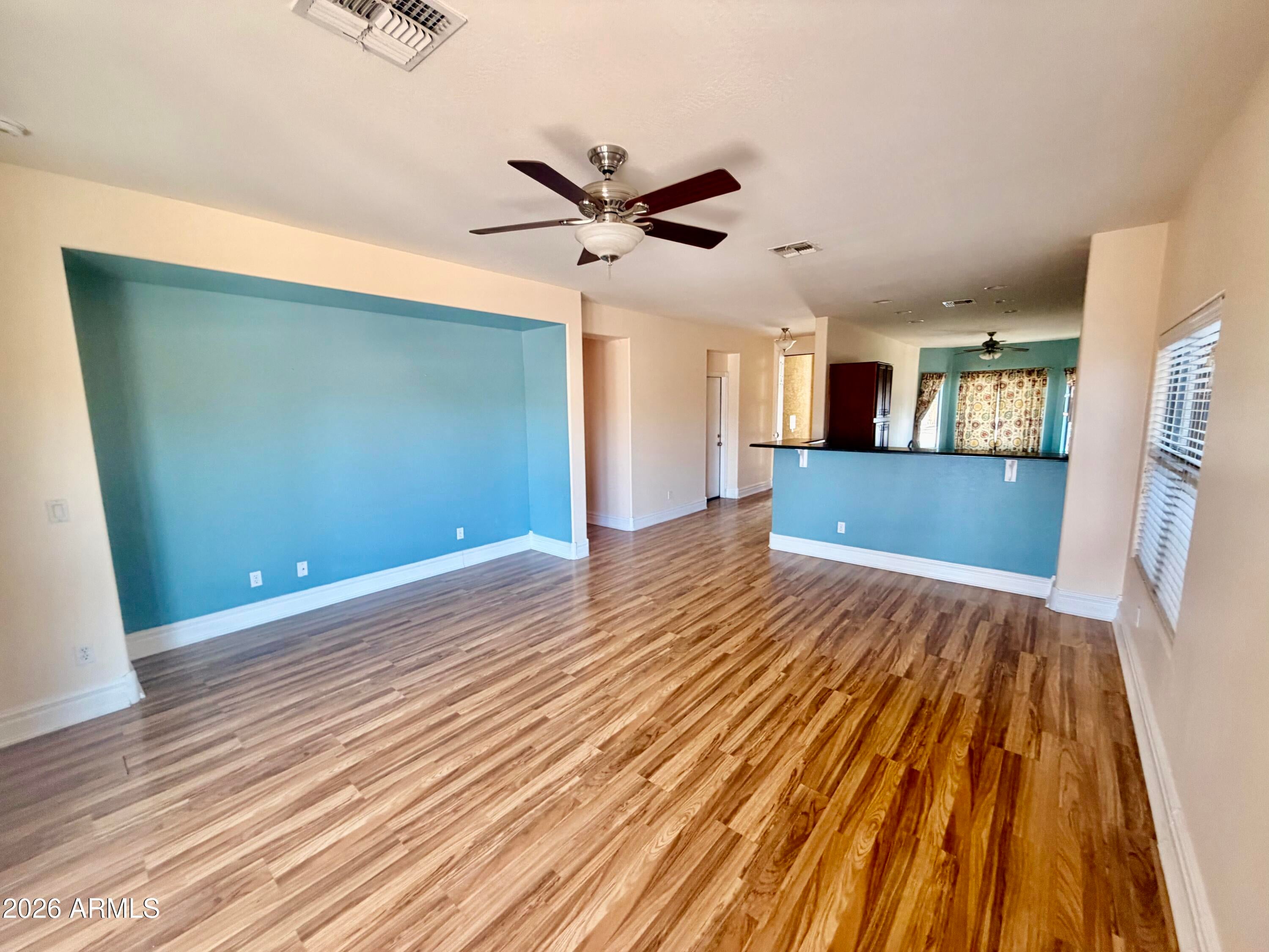 1377 E LINDA Drive