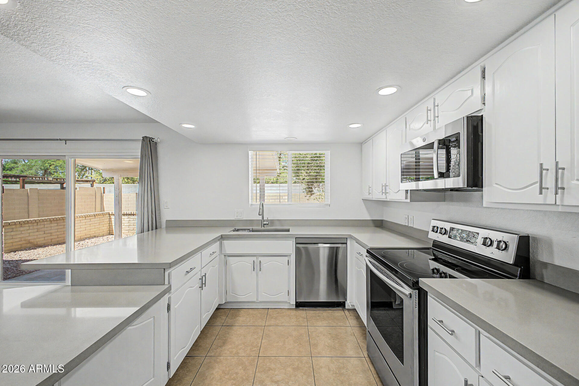2528 E Malibu Drive