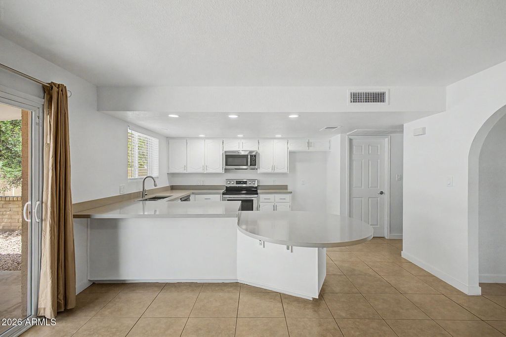 Photo of 2528 E Malibu Drive, Tempe, AZ 85282 (MLS # 7008519)