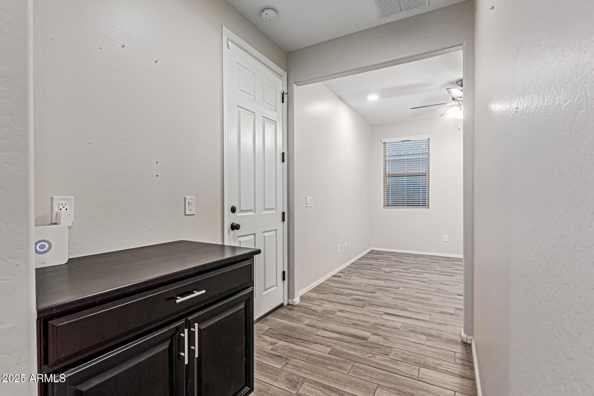 2116 W LARISSA Lane