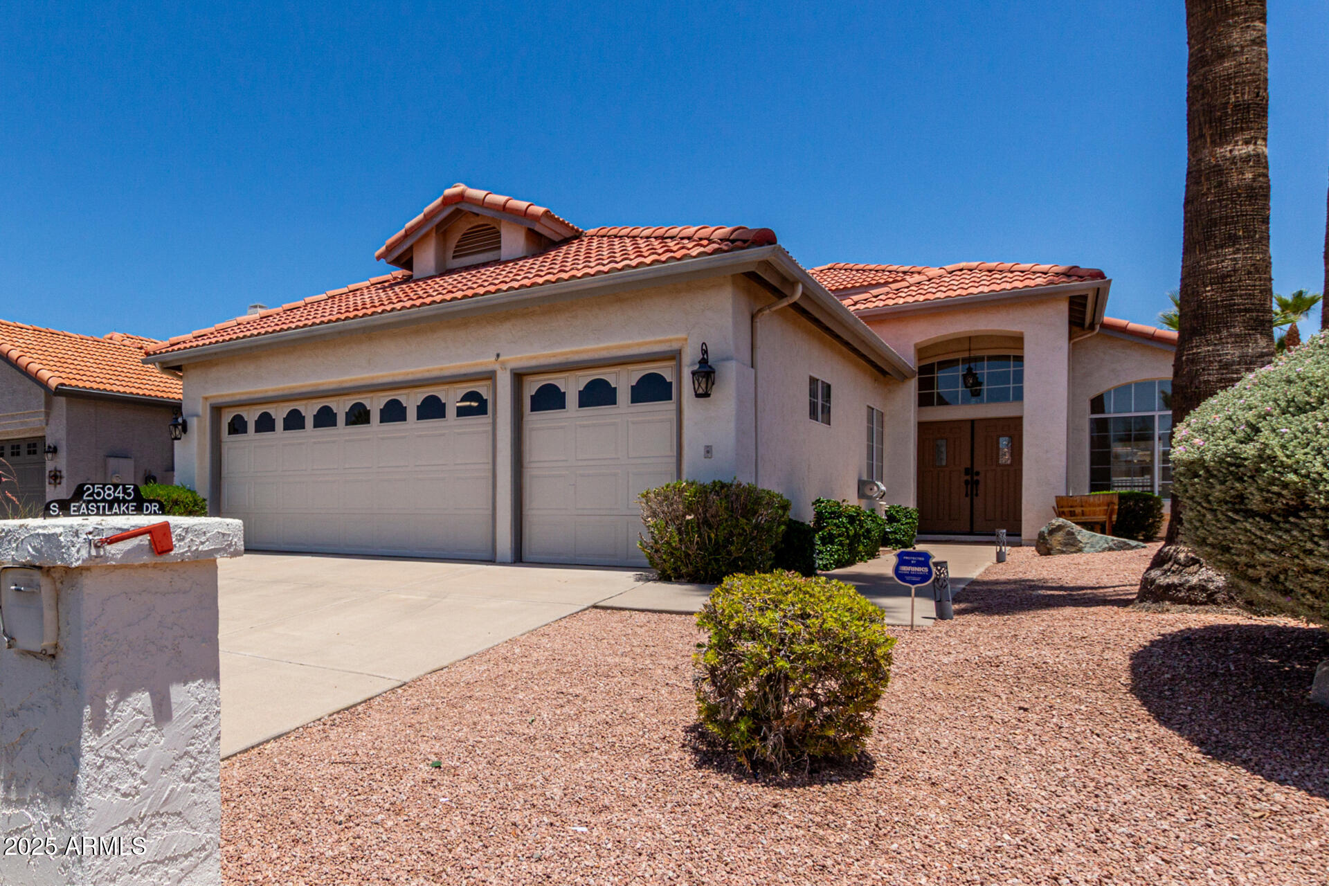 25843 S EASTLAKE Drive