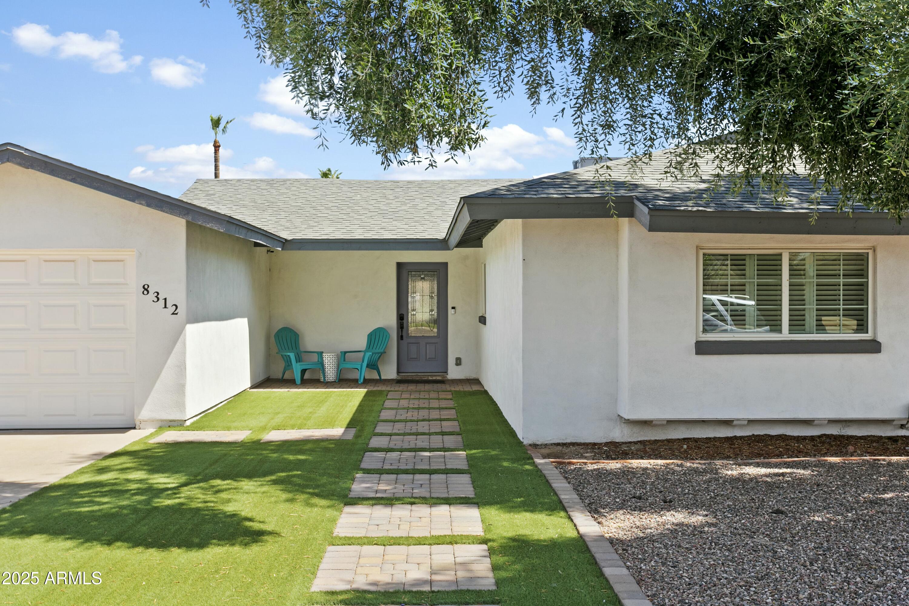 8312 E MACKENZIE Drive