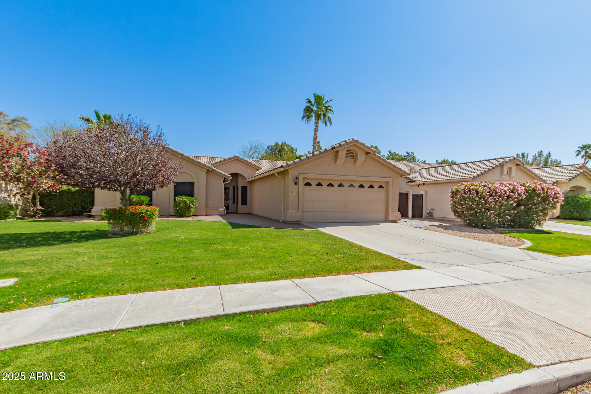 4901 S VISTA Place