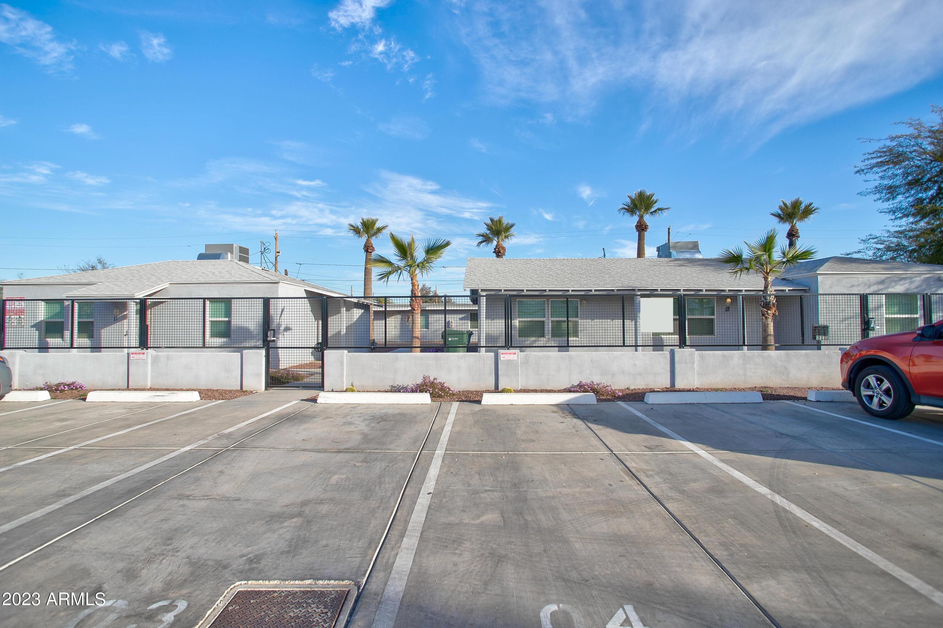 206 E Jones Avenue 11SH