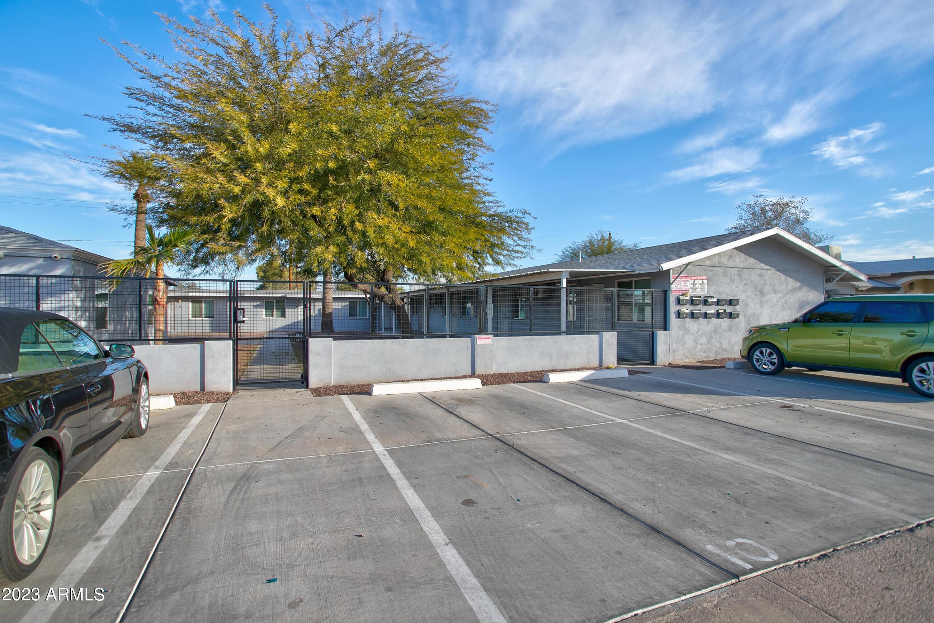 206 E Jones Avenue 11SH