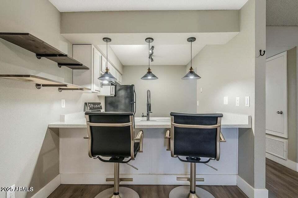 1826 N SPRING -- 102