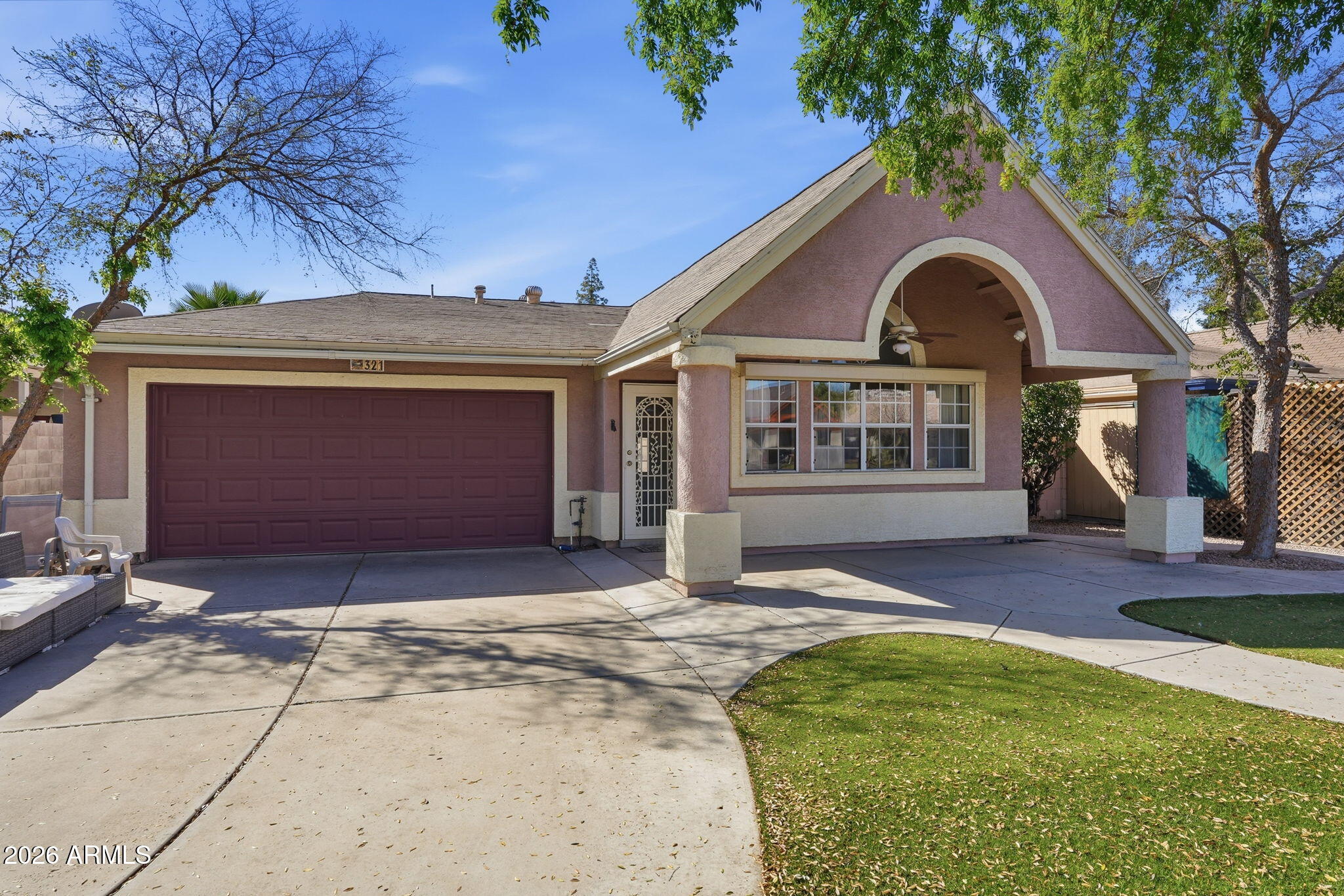 321 E MITCHELL Drive