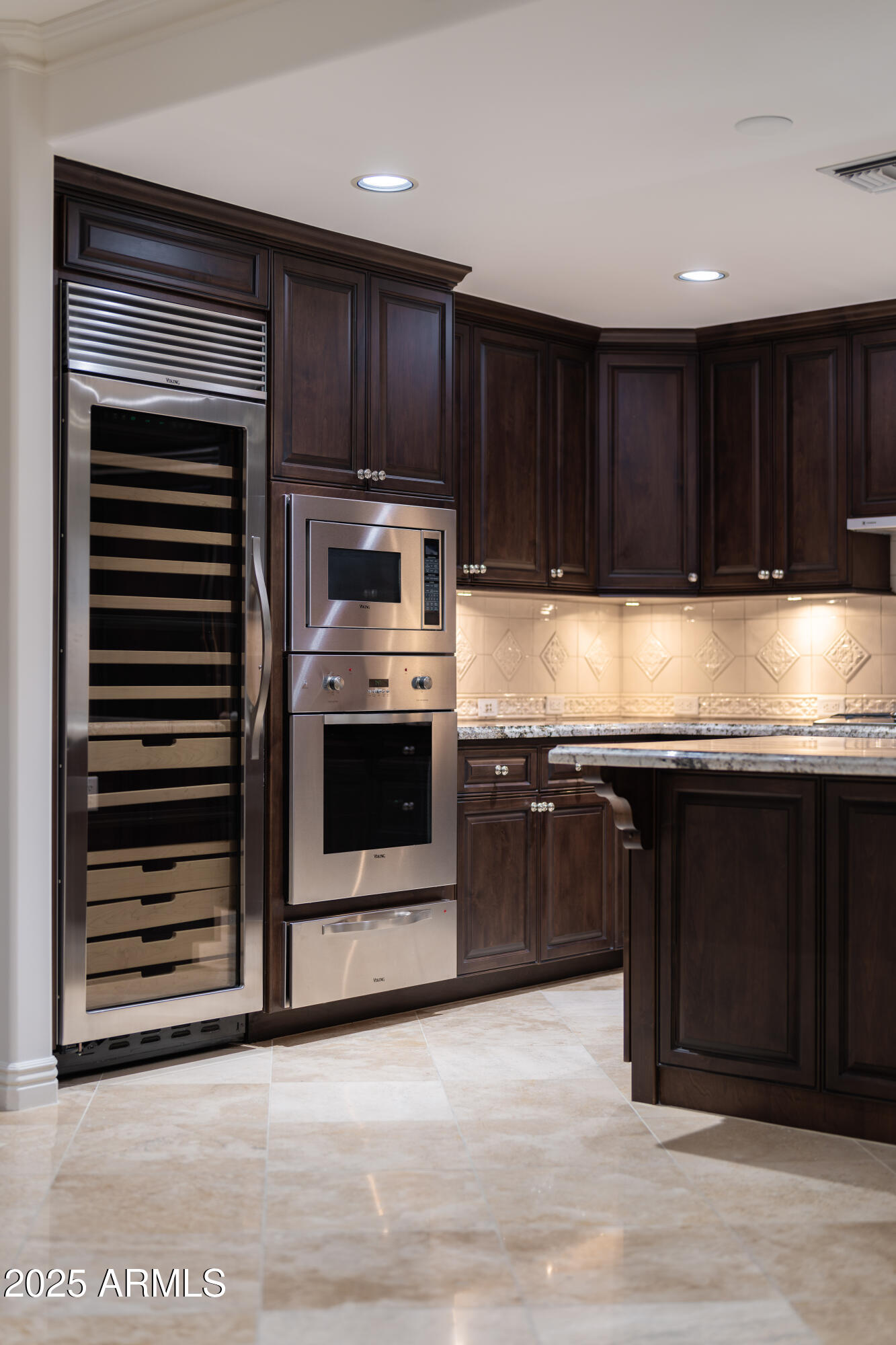 7175 E Camelback Road 902