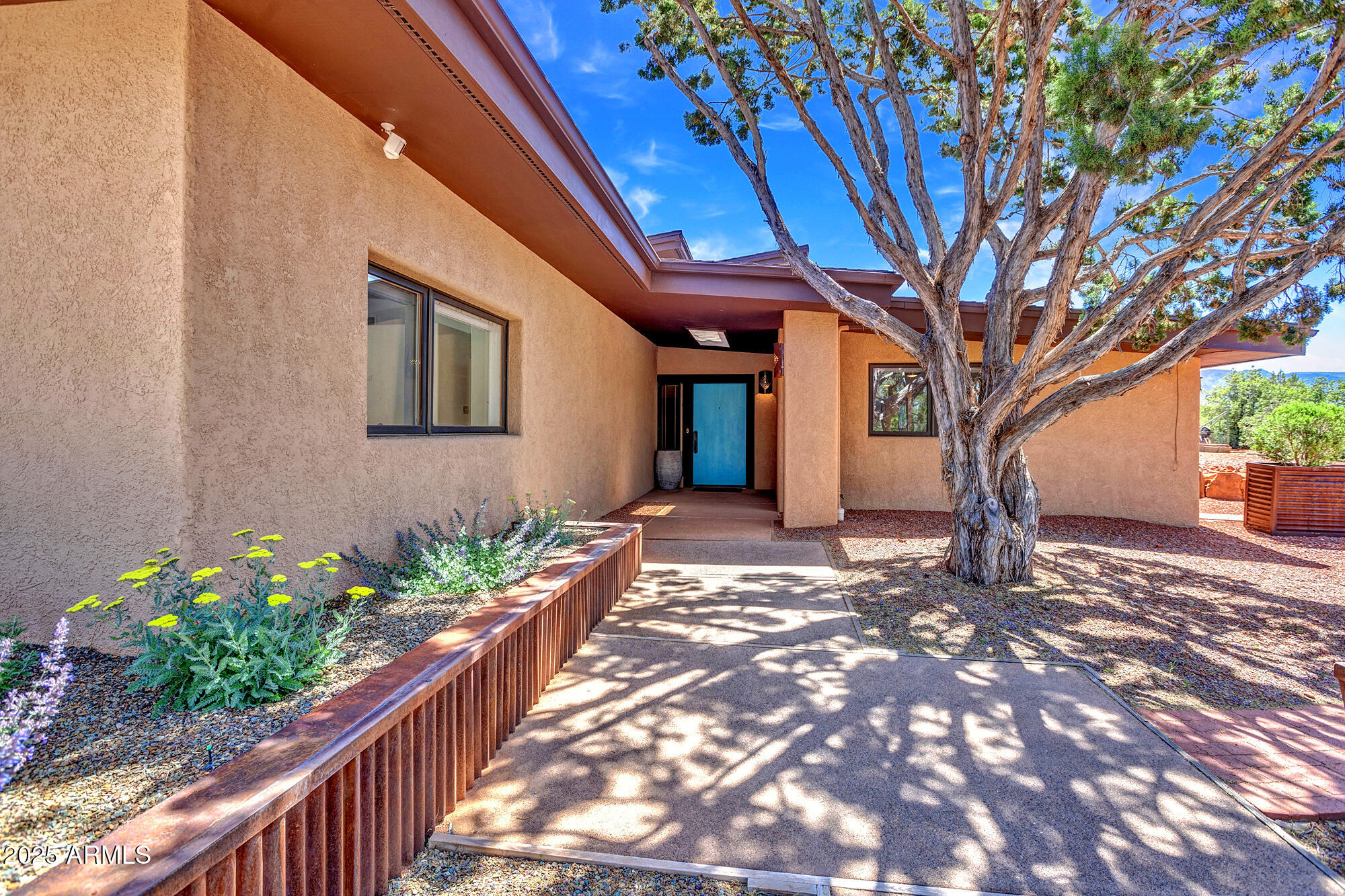 325 FLAMING ARROW Way