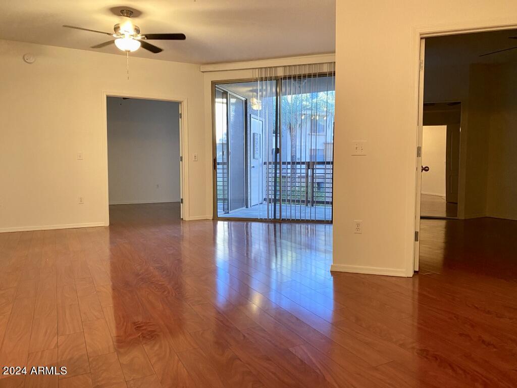 1701 E COLTER Street 323