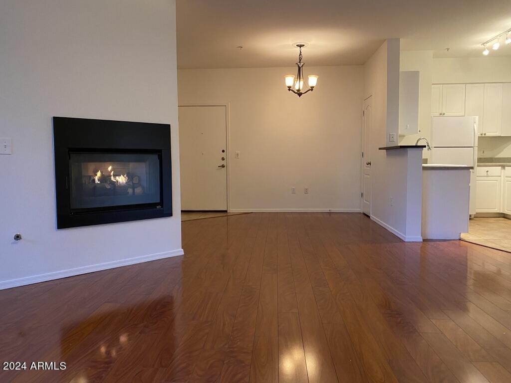 1701 E COLTER Street 323