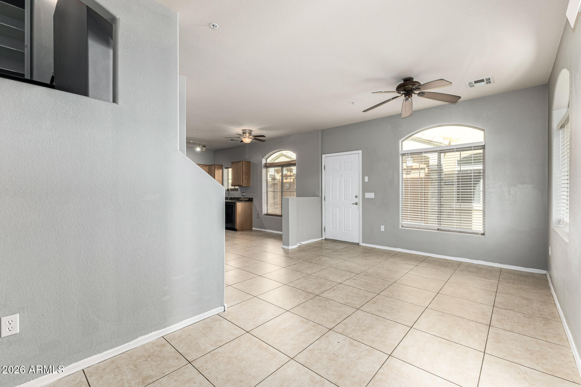 1350 S GREENFIELD Road 1052