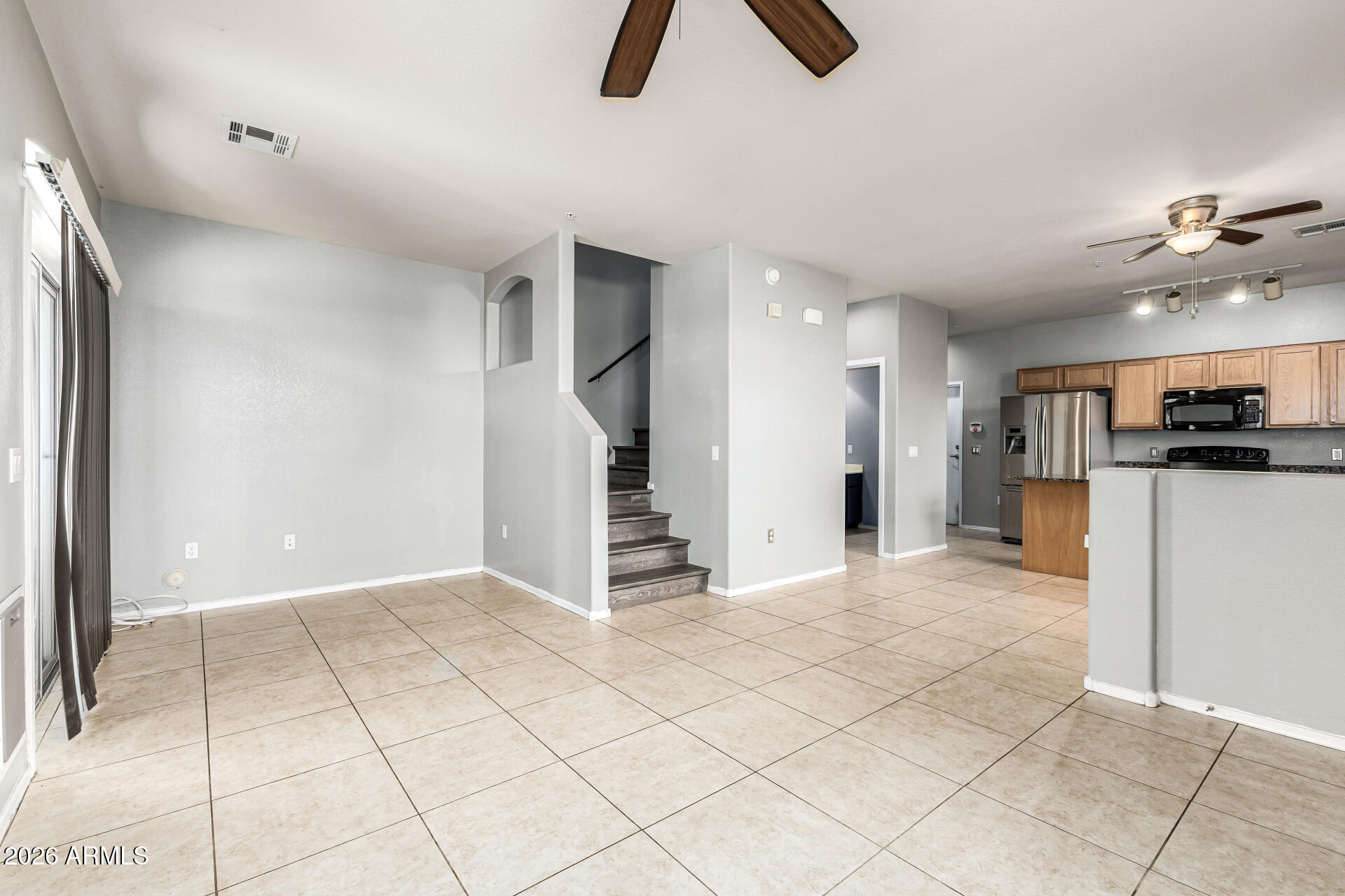 1350 S GREENFIELD Road 1052