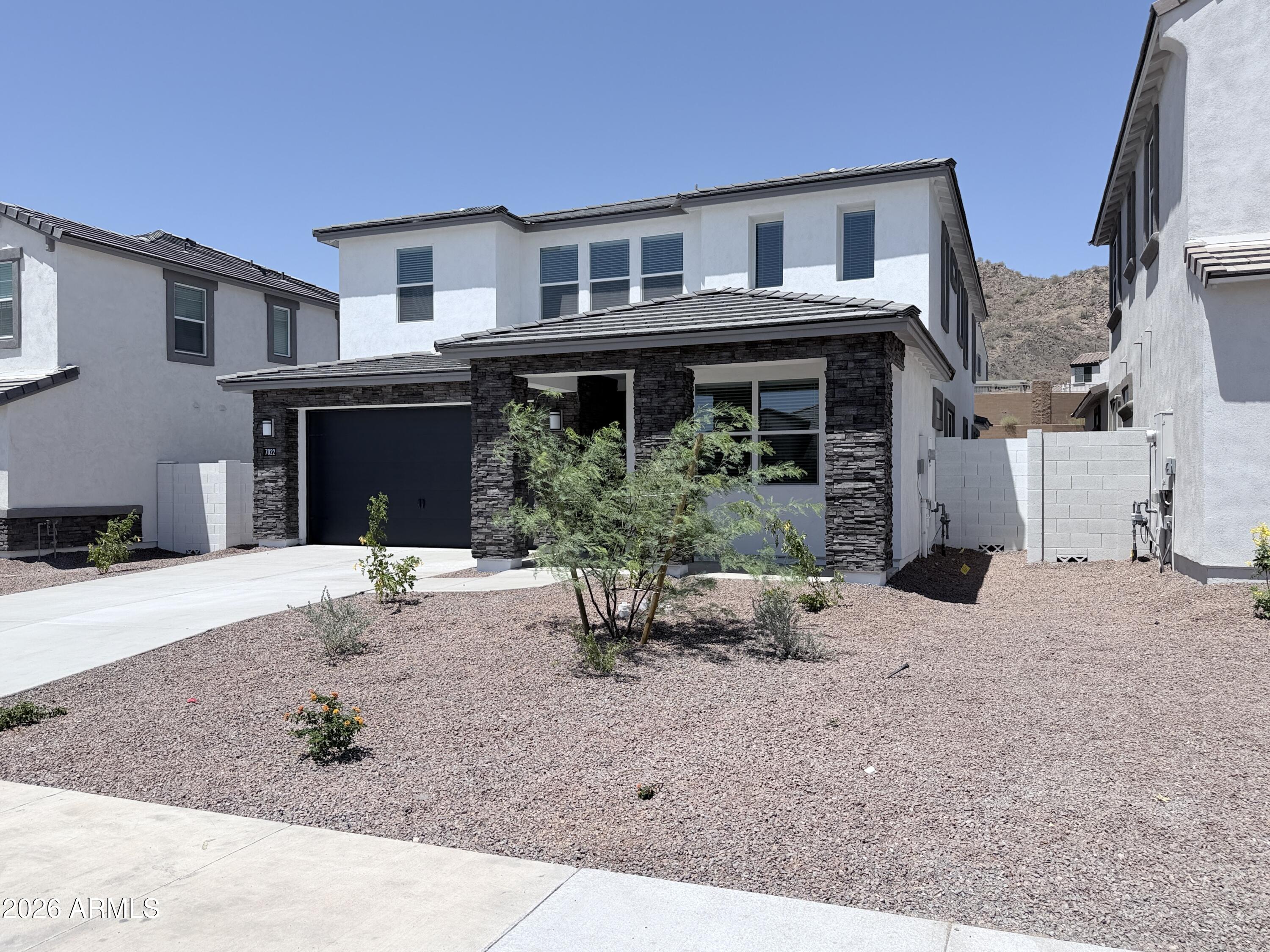 7022 W Pinnacle Vista Drive