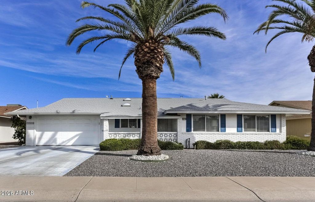 Photo of 10438 W Cinnebar Avenue, Sun City, AZ 85351 (MLS # 6964170)