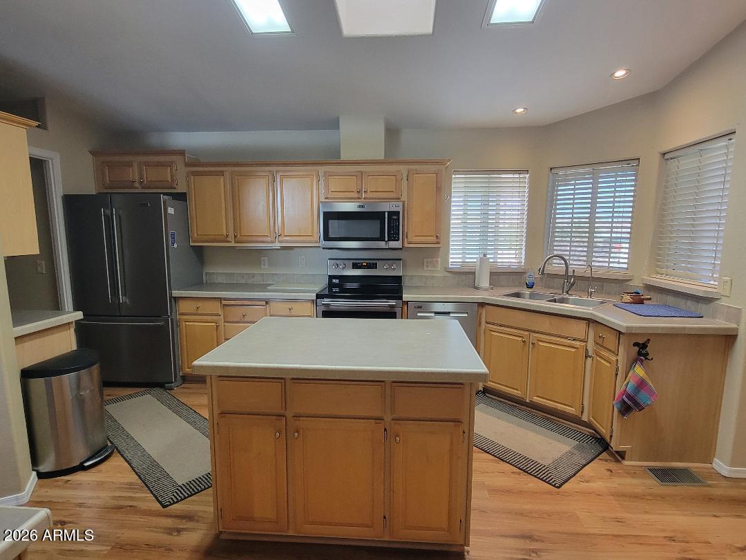 3930 N FLORENCE Boulevard