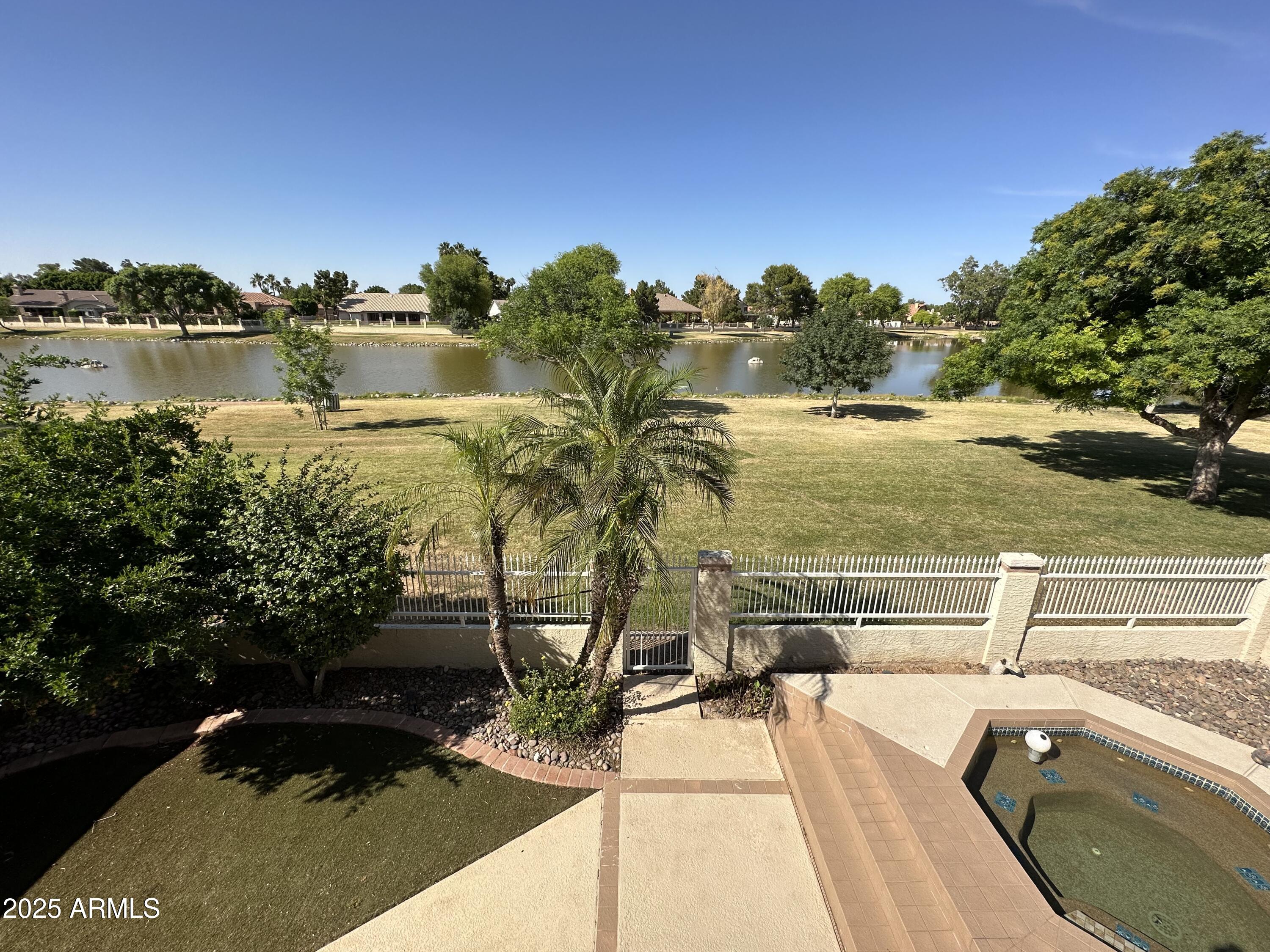 5726 W IVANHOE Street