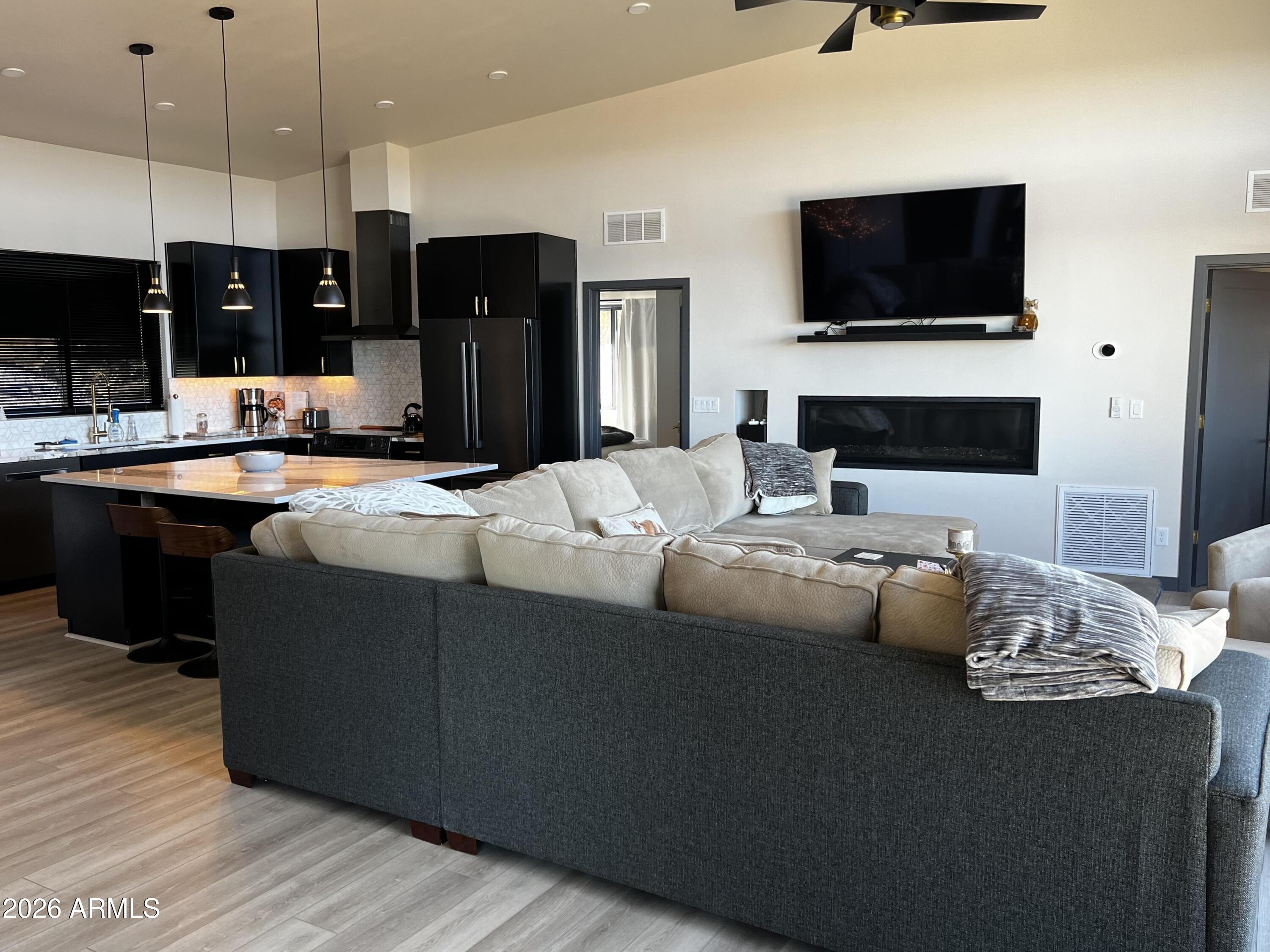 1720 E SAGEBRUSH Road