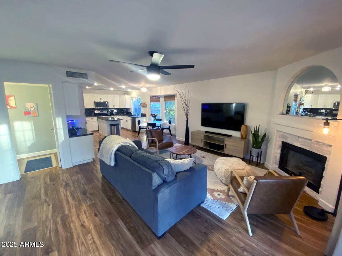 3798 E Encinas Avenue