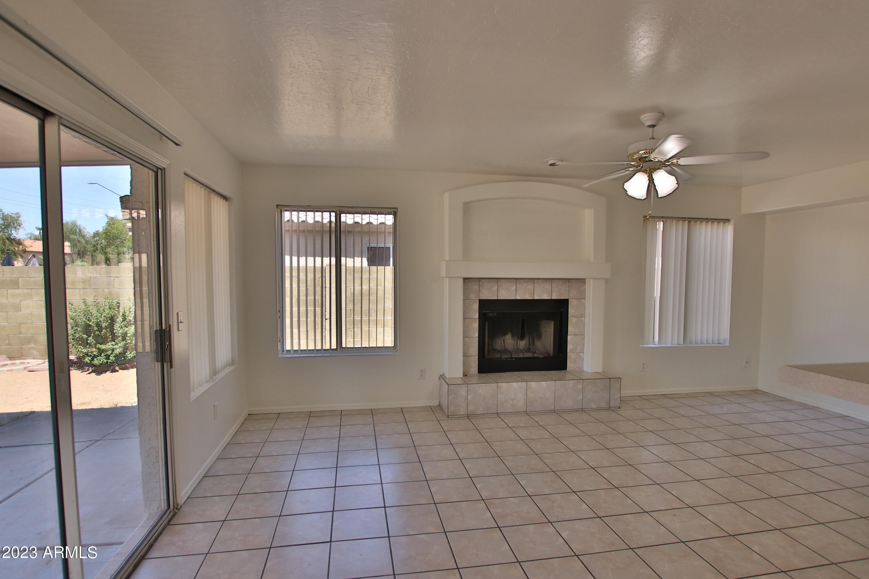 Photo 3 of 17 of 632 S SADDLE Street house