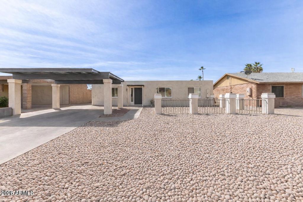 Photo of 10611 W Avenida Cordoniz, Phoenix, AZ 85037 (MLS # 6997878)